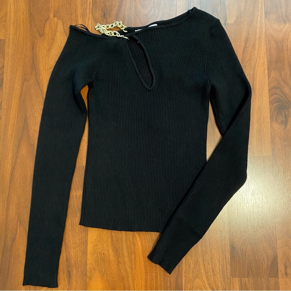 Olive & Oak Black Off Shoulder Knit Sweater Top with Gold Chain